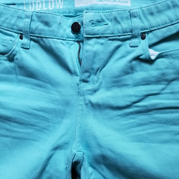 DKNY JEANS Mint Color Capris - Picture 4 of 8